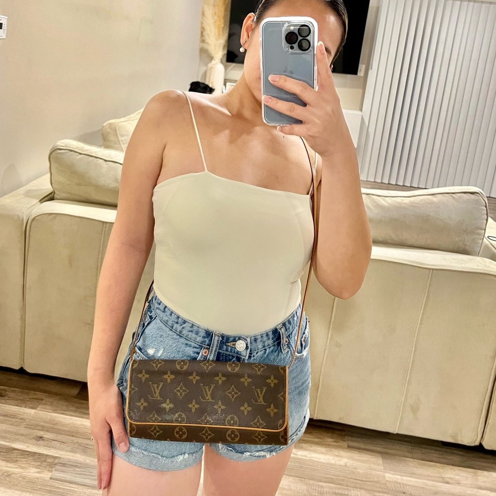 100% AUTHENTIC LOUIS VUITTON MONOGRAM POCHETTE TWIN GM